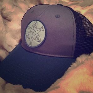 Cirque adjustable hat